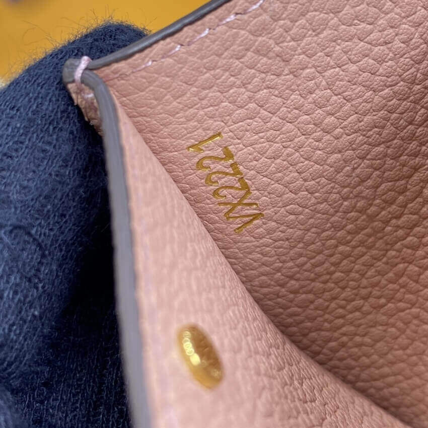 Louis Vuitton Card Holder M80401