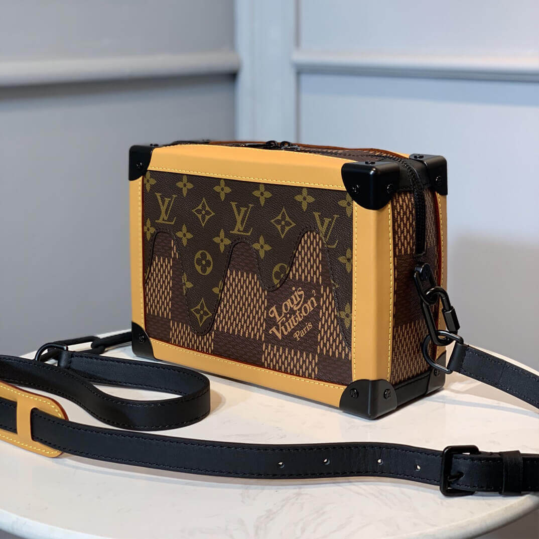 Louis Vuitton Soft Trunk M40381