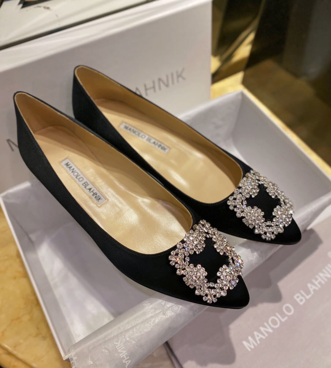 Manolo Blahnik Hangisi Flat