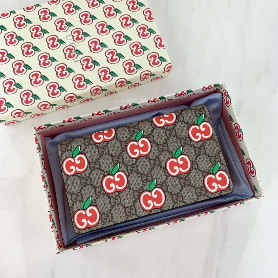 Gucci GG Apple Print Chain Card Case Wallet 634275
