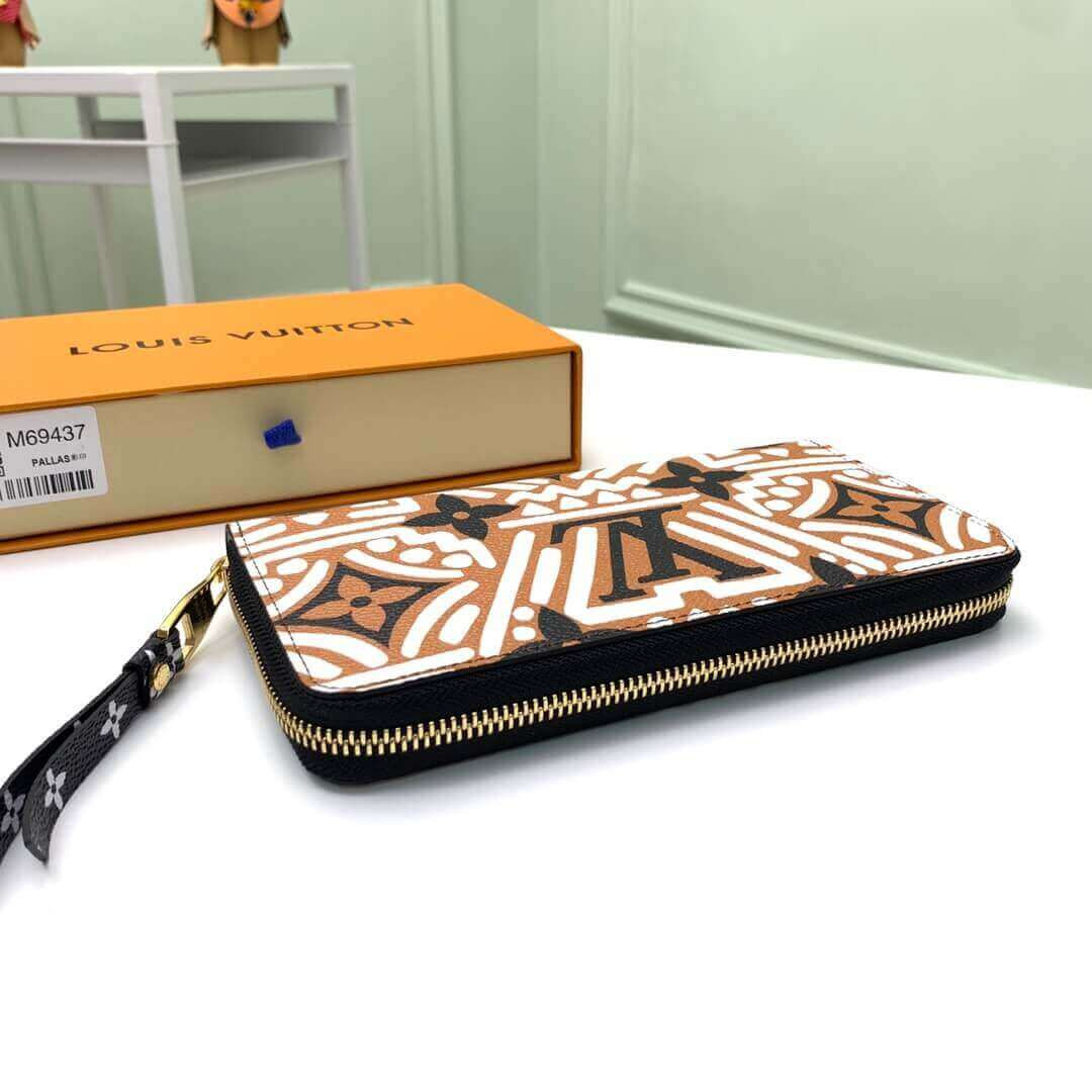 Louis Vuitton LV Crafty Zippy Wallet M69437