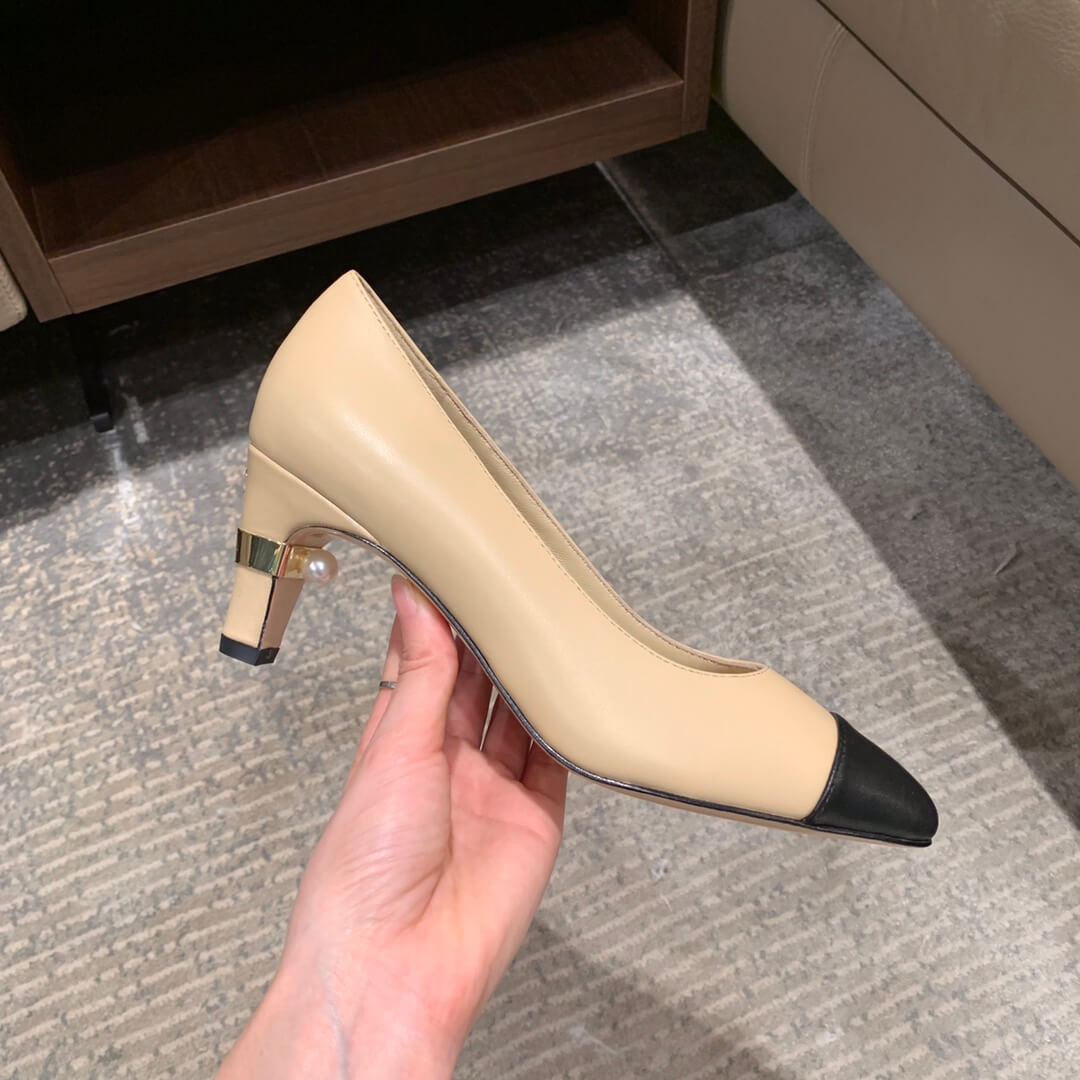 Chanel Klassische Pumps G35802