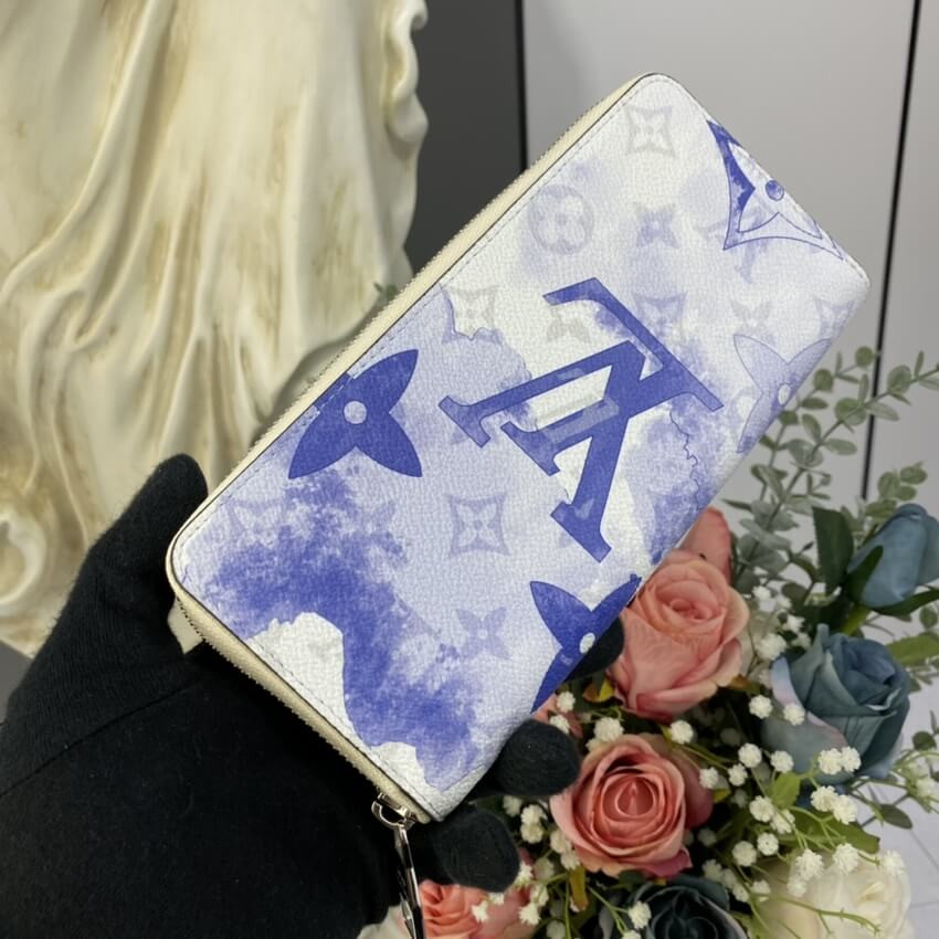 Louis Vuitton Blue Zippy Wallet Vertical M80499