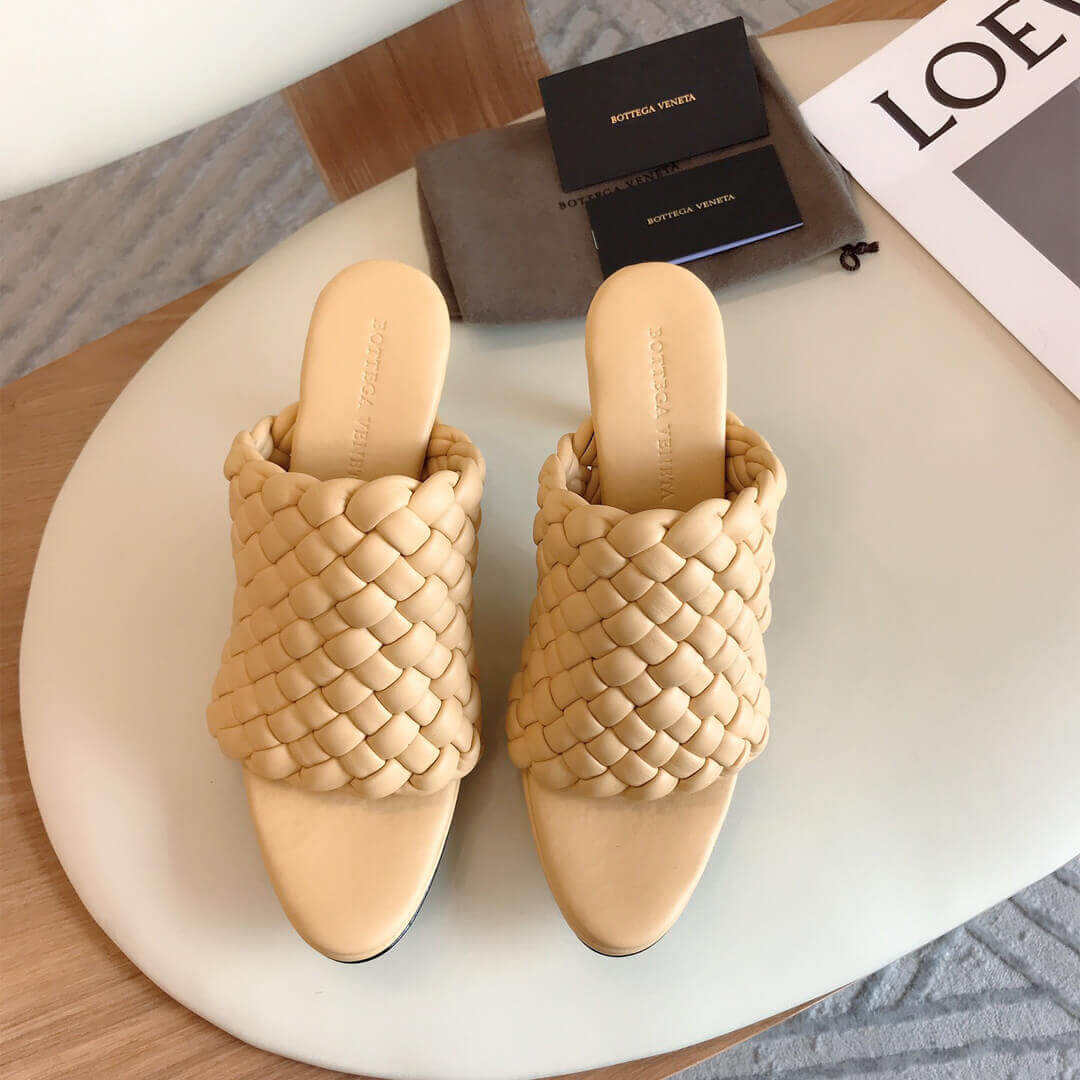 Bottega Veneta BV Curve Sandals 621340 Beige