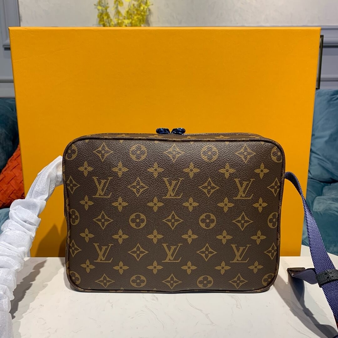 Louis Vuitton Monogram Messenger PM M43843