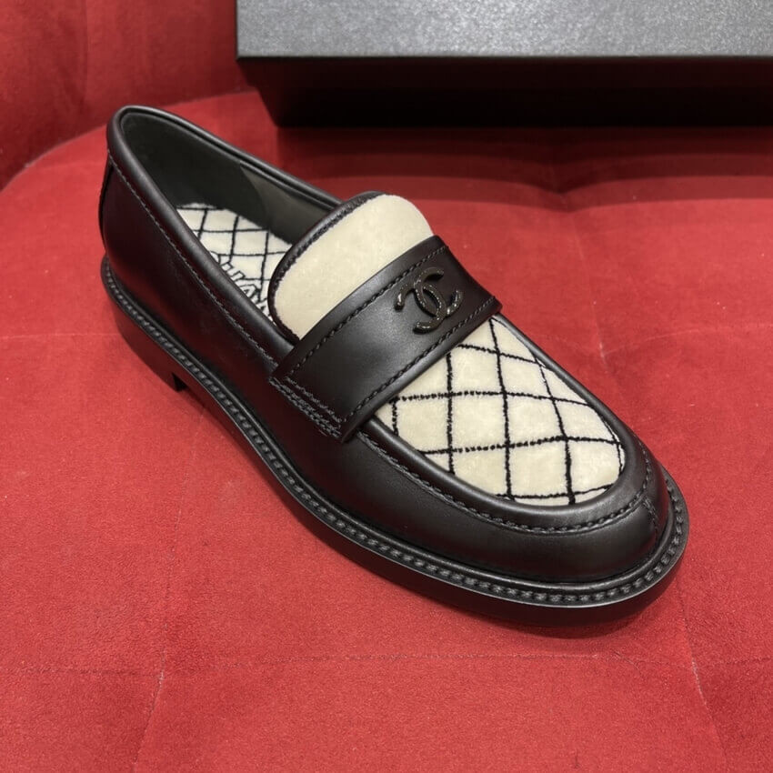 Chanel Black Leather and White Velvet Loafers