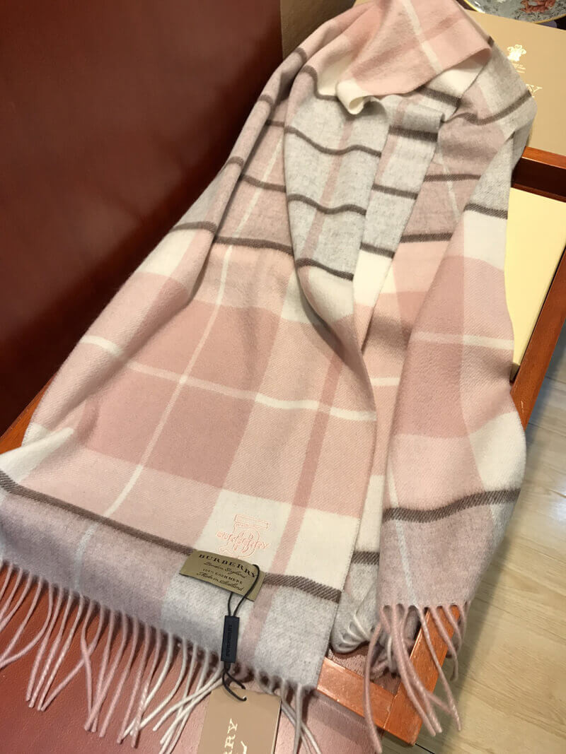Burberry Unisex Check Wool Scarf 2401