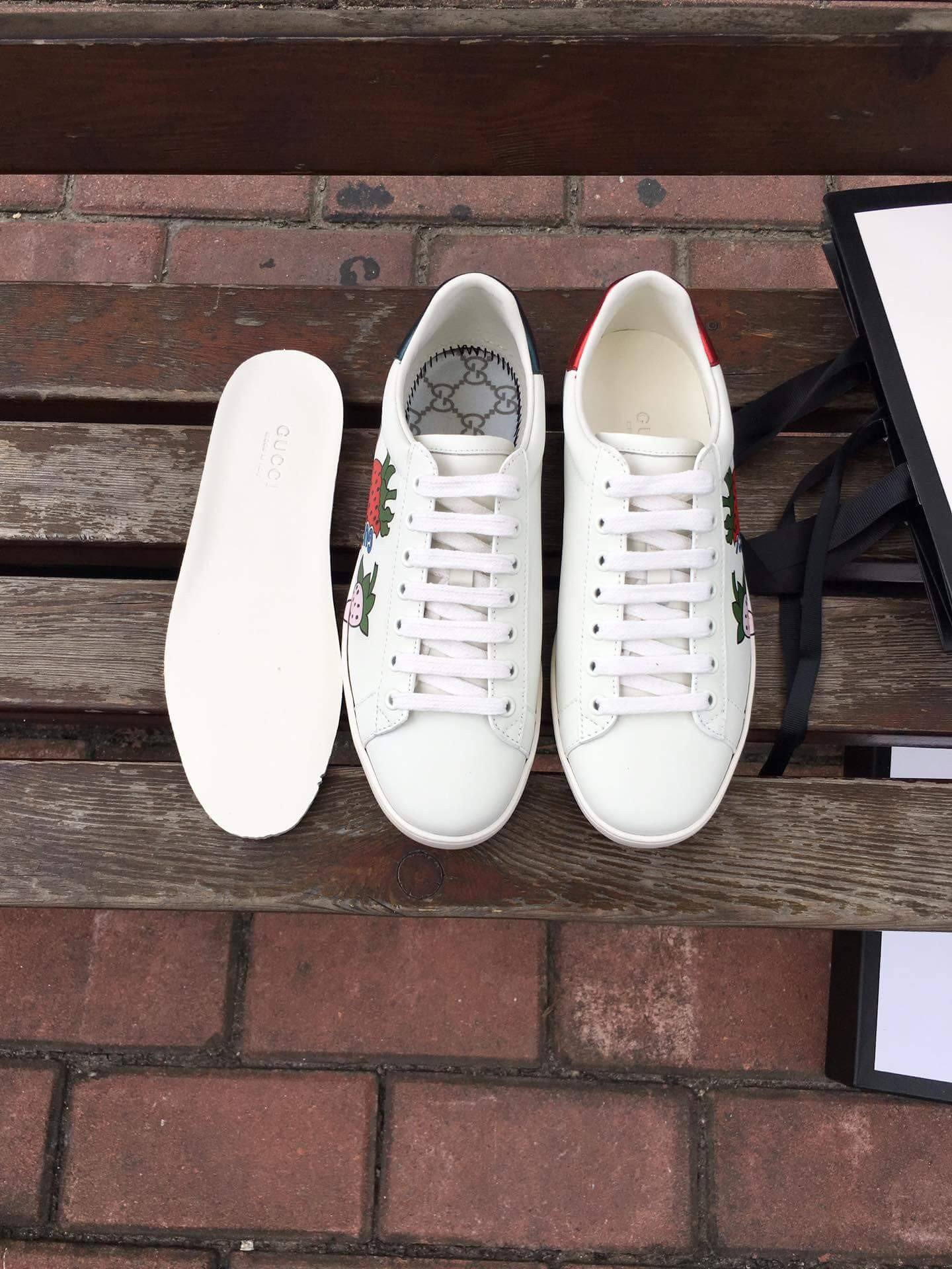 Gucci Ace Sneaker with Strawberry 577147