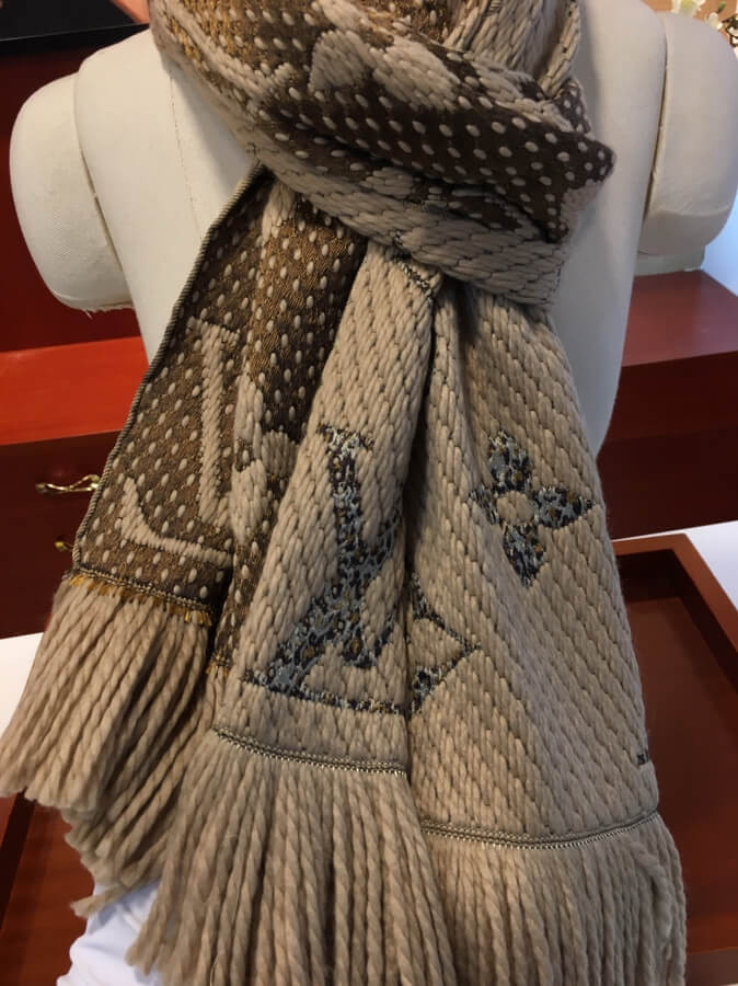 Louis Vuitton Monogram Giant Jungle Logomania Scarf M75884