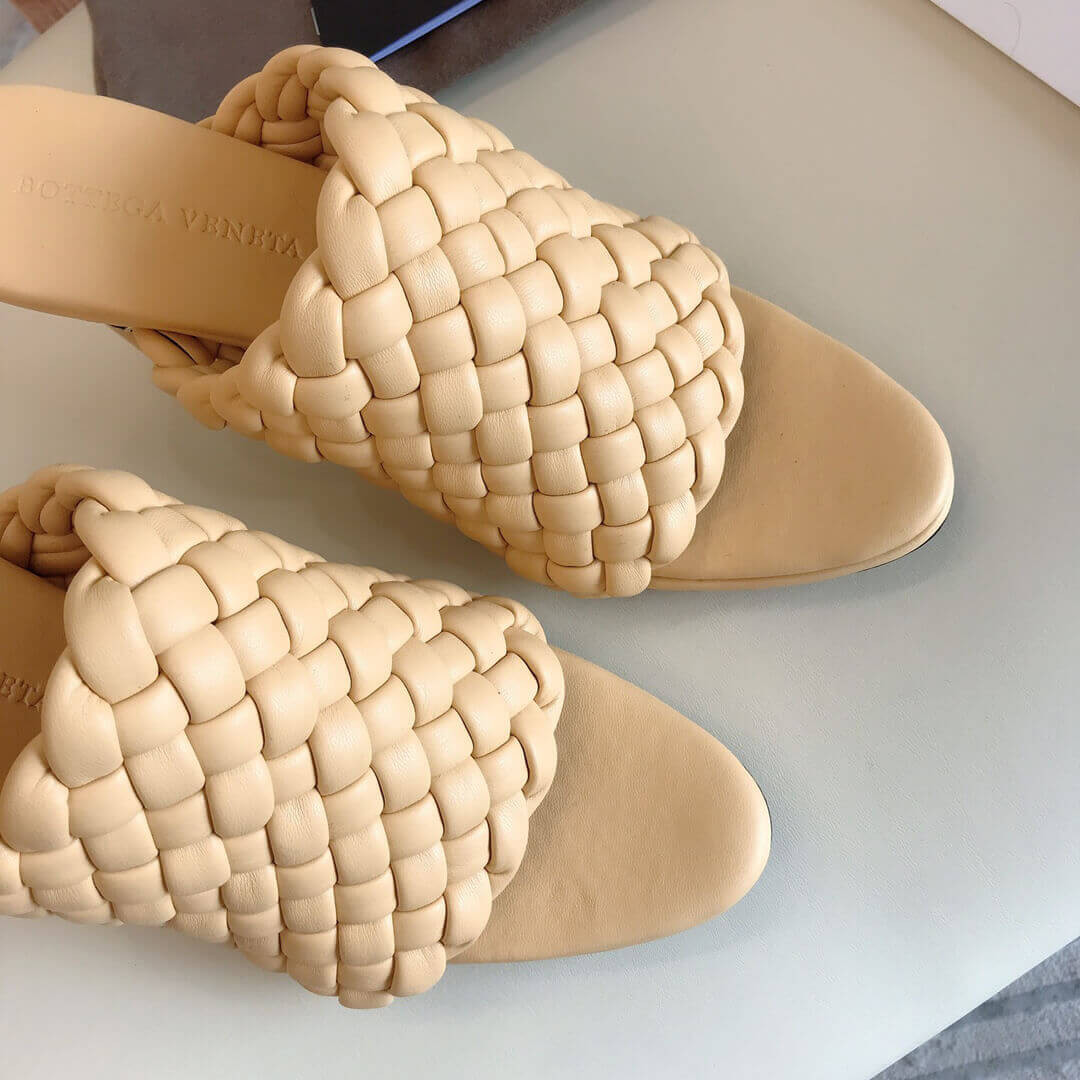 Bottega Veneta BV Curve Sandals 621340 Beige