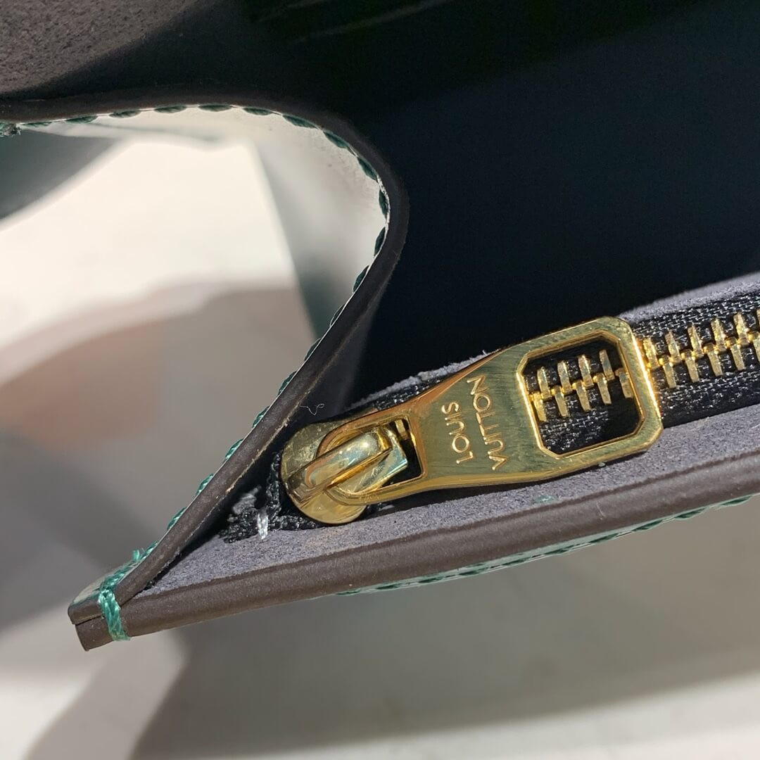 Louis Vuitton Bumbag Dauphine M53228