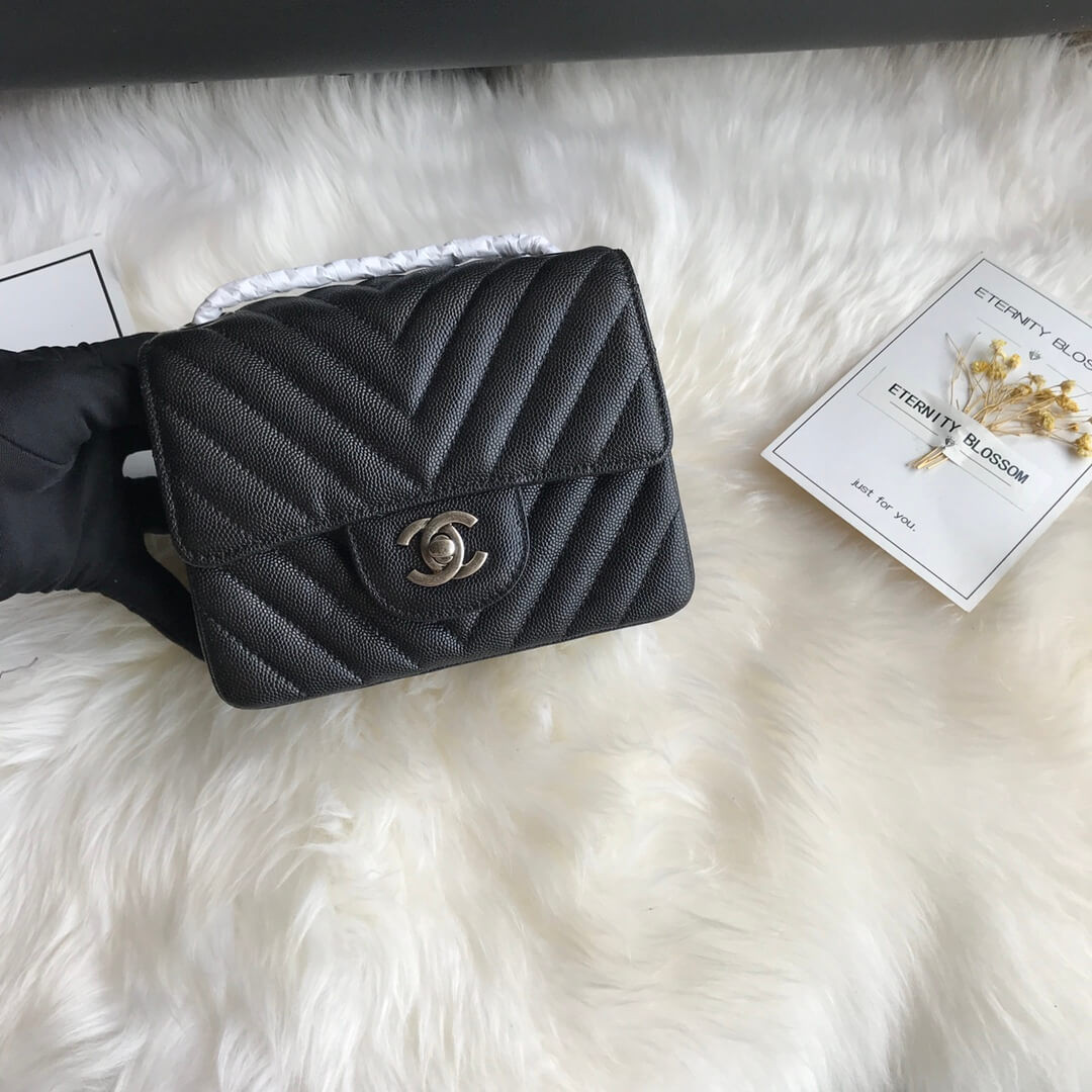 Chanel Chevron Caviar Leathe 17cm Classic Flap Bag 1115