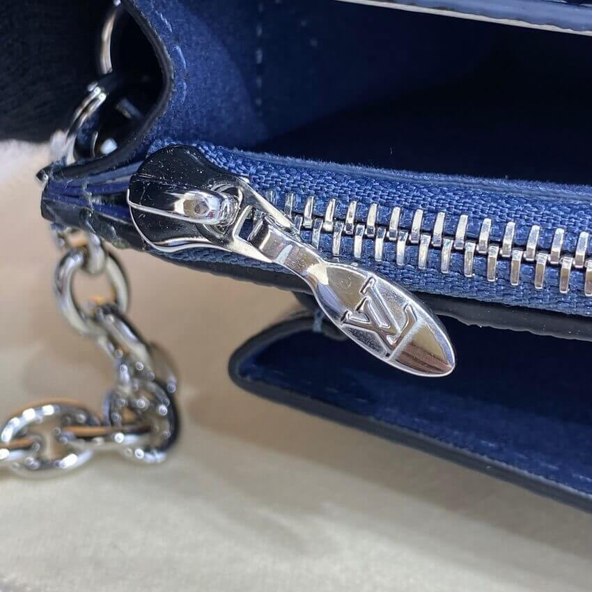 Louis Vuitton Vavin Chain Wallet M59077 Navy Nacre