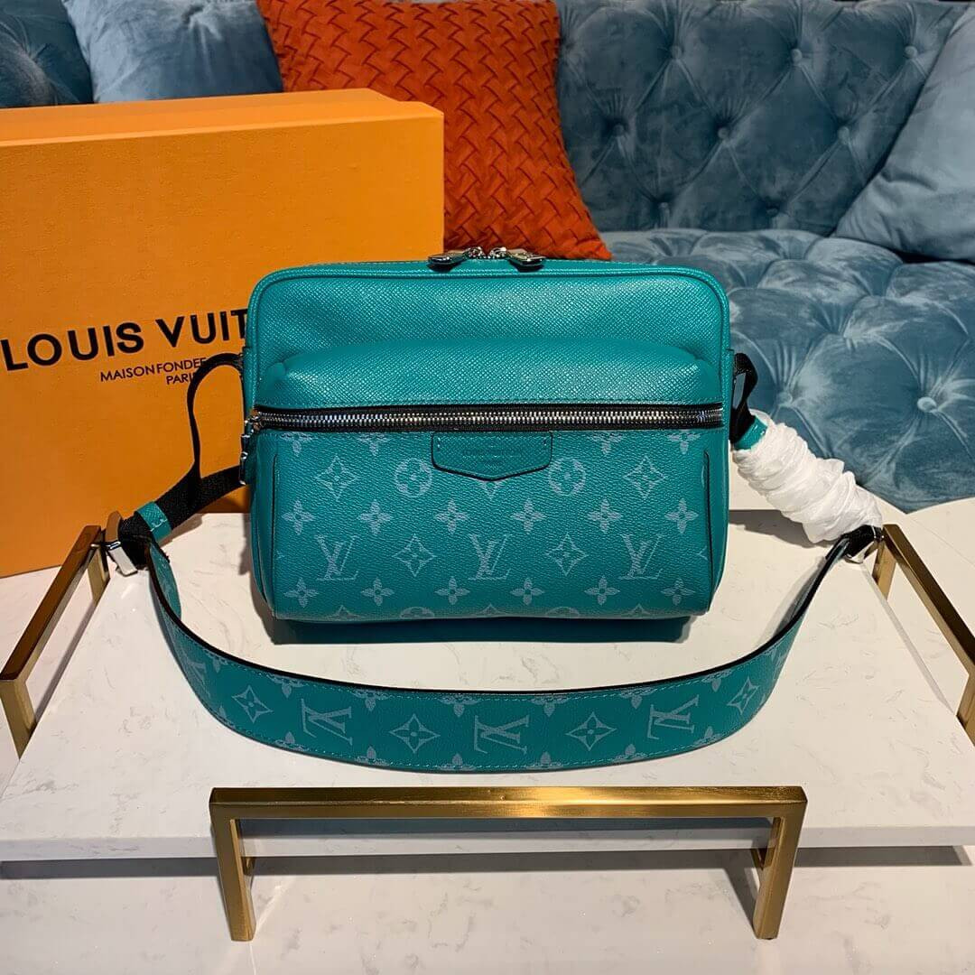 Louis Vuitton Outdoor Messenger M30241