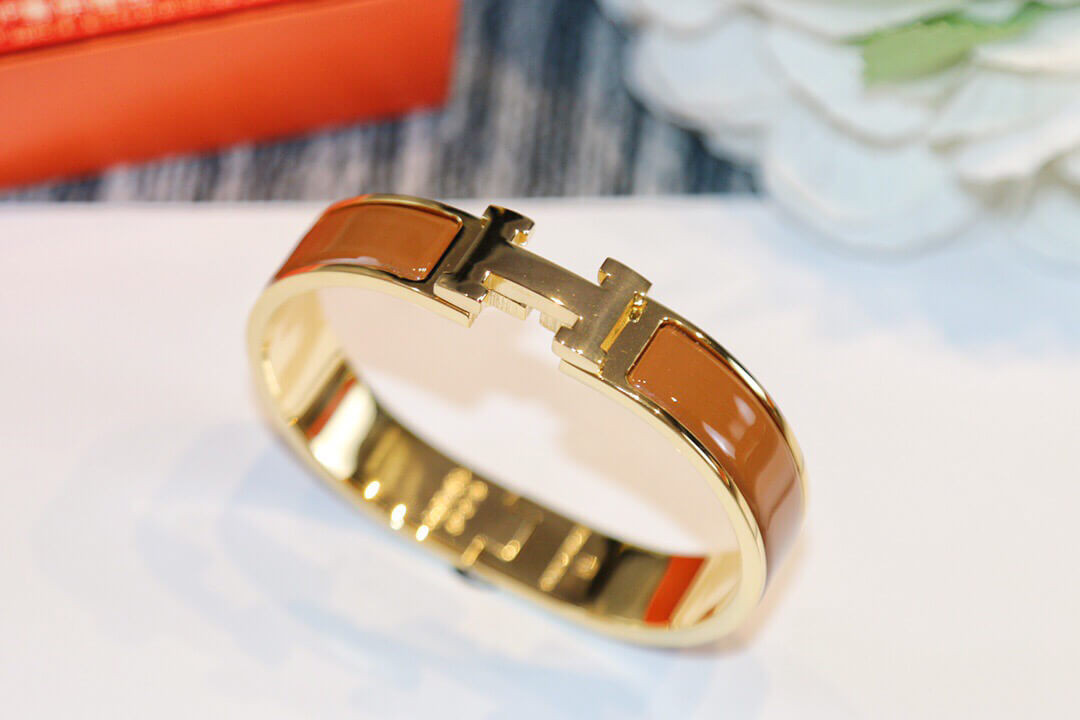 Hermes Narrow Clic H Bracelet In Brown