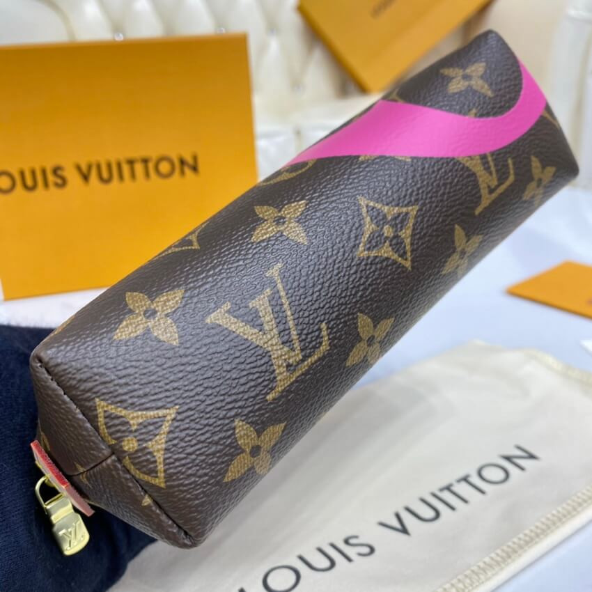 Louis Vuitton Game On Pochette Cosmetique M80283