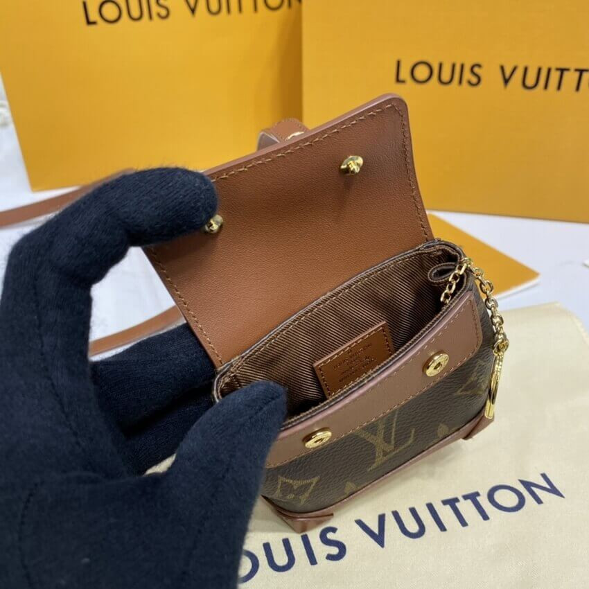 Louis Vuitton Monogram Mini Steamer Pouch M00340
