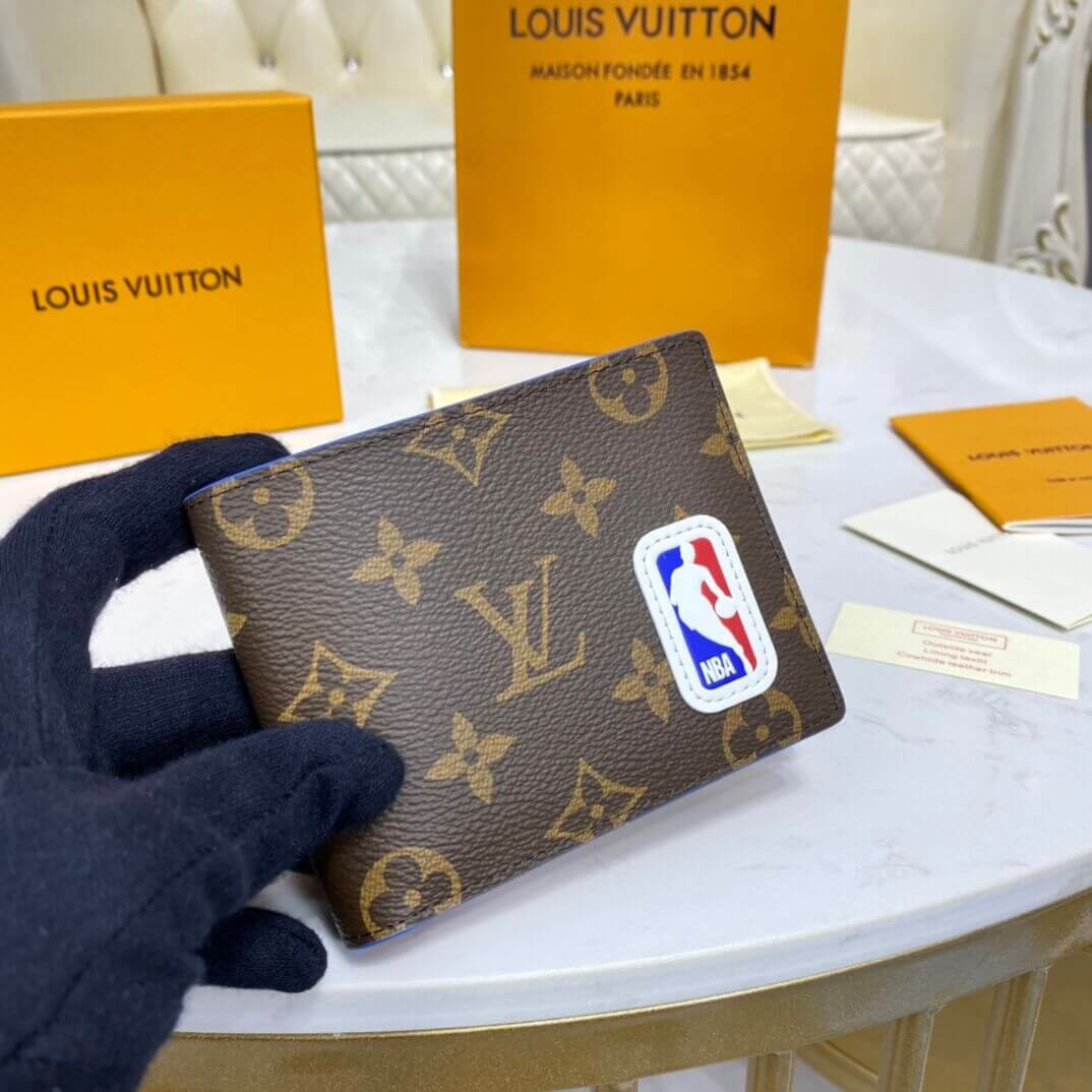 Louis Vuitton LV x NBA Multiple Wallet M80105