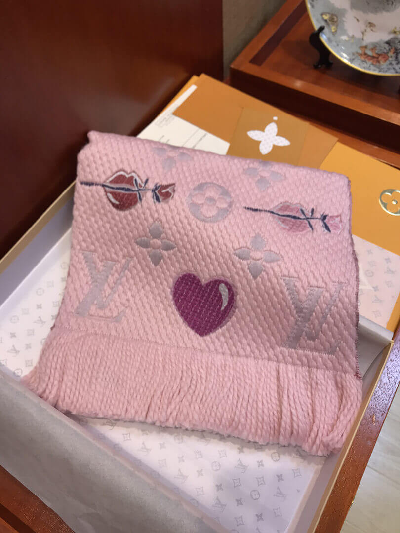 Louis Vuitton Logomania A La Folie Scarf M71587