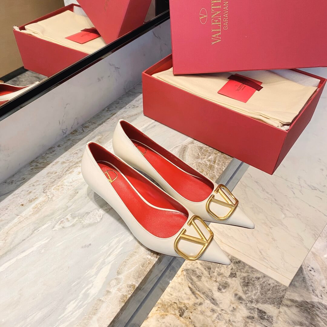 Valentino Garavani Vlogo Calfskin Pump 50mm TW2S0R77