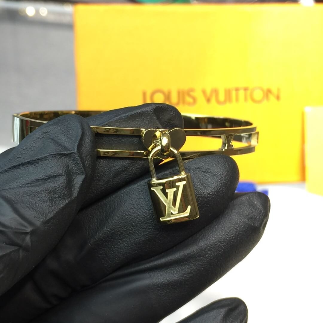 Louis Vuitton M6228 LV Lockit Bracelet Yellow Gold