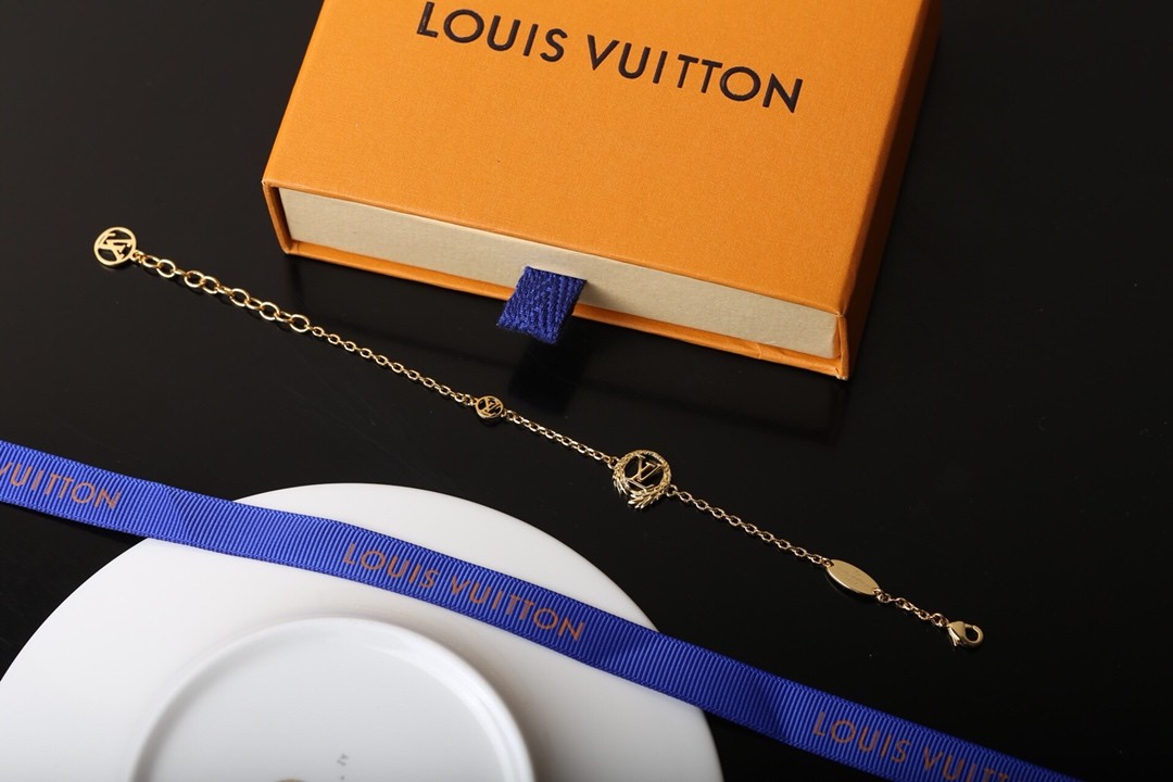 Louis Vuitton M64292 LV Angel Bracelet Yellow Gold