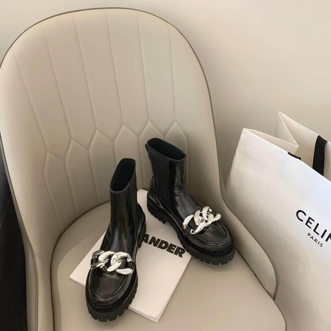 N°21 Chunky Chain-Embellished Ankle Boots Black