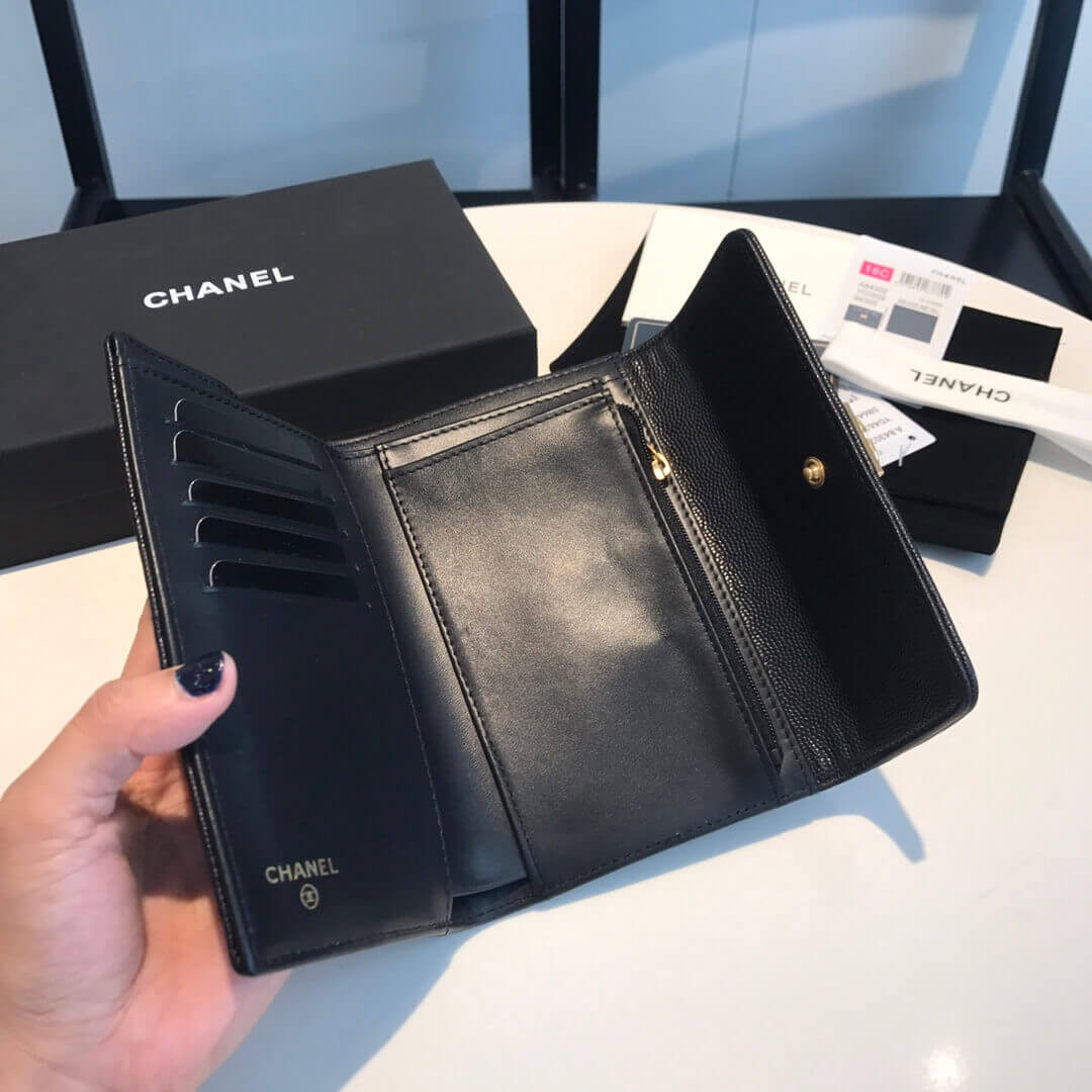 Chanel Grained Calfskin Boy Flap Wallet A84302