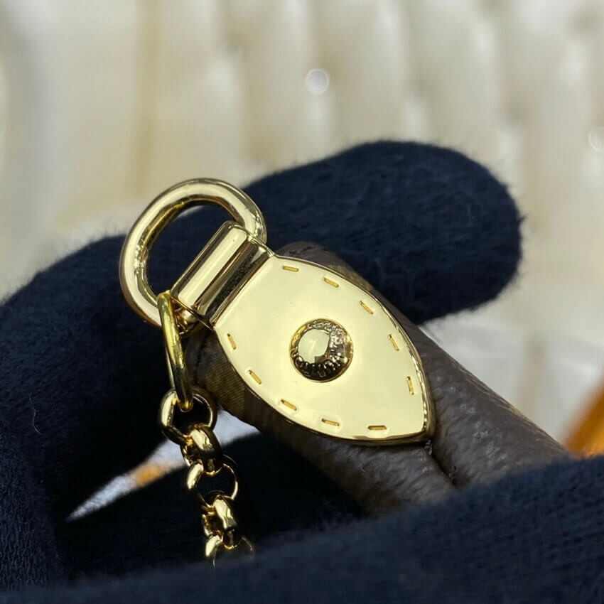 Louis Vuitton Monogram Pochette Milla MM M60094