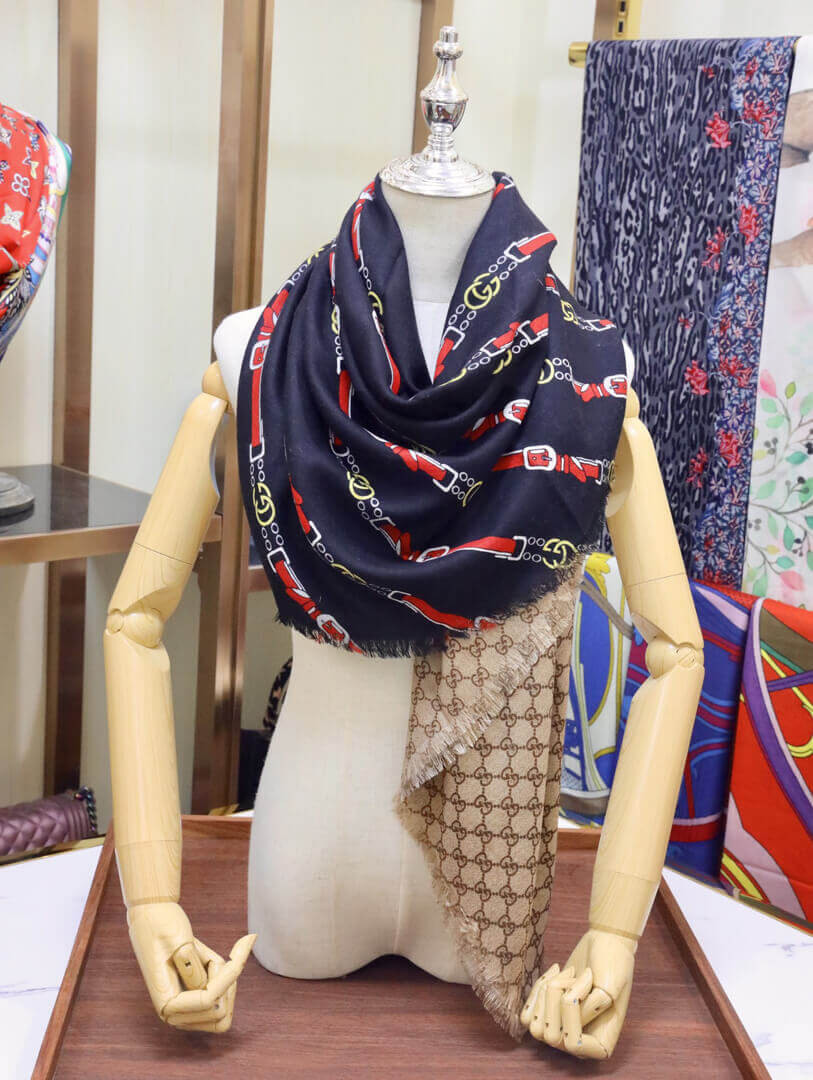 Gucci GG Jacquard Shawl 637220