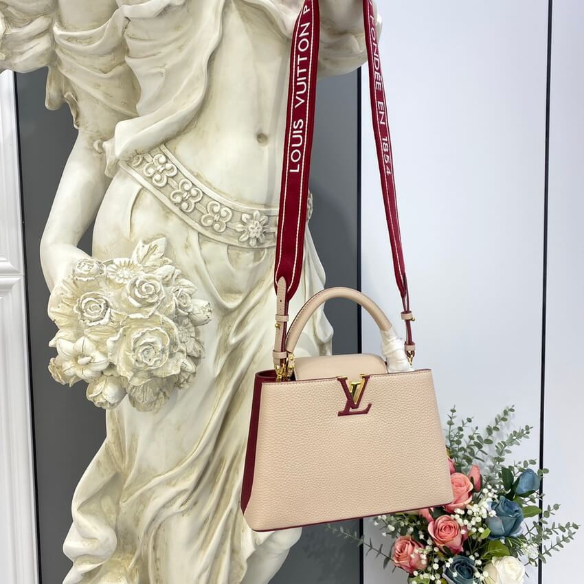 Louis Vuitton Capucines BB M59061 Eggshell/Lie de Vin Red