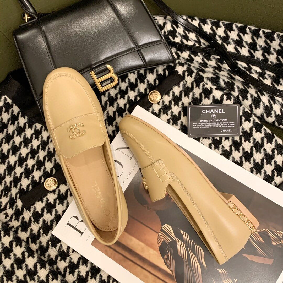 Chanel Chain Plain Loafers G35631