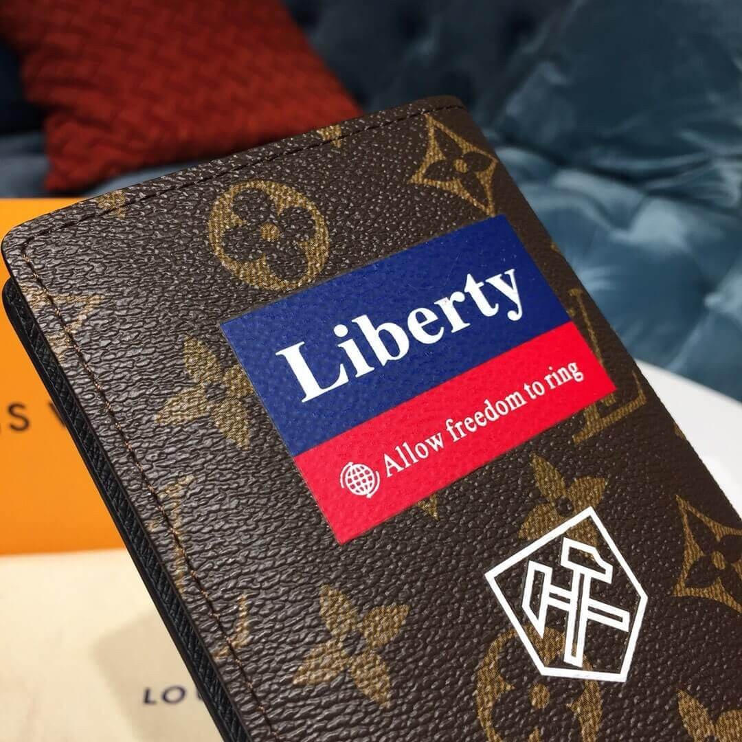 Louis Vuitton Brazza Wallet M67822 M67823