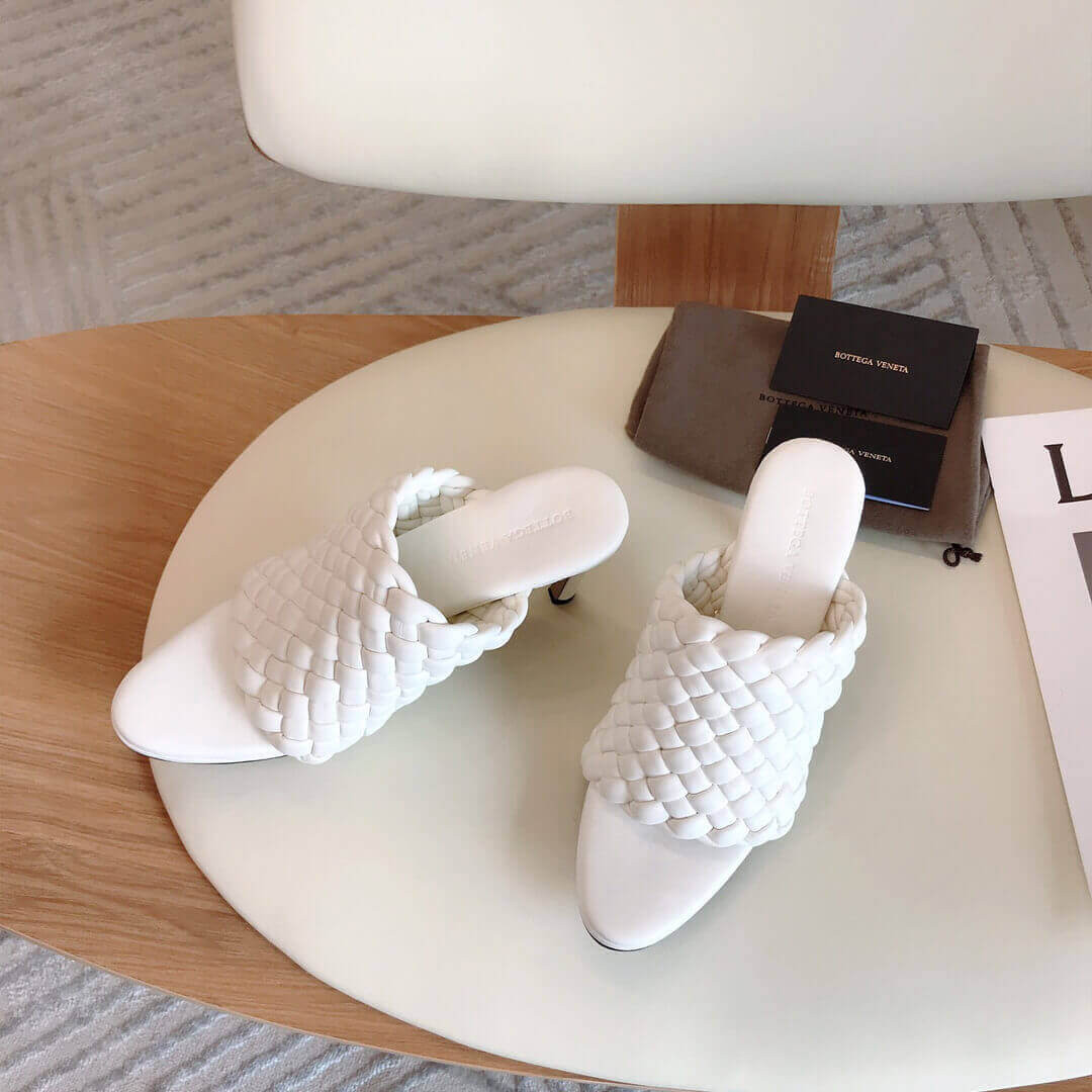 Bottega Veneta BV Curve Sandals 621340 White