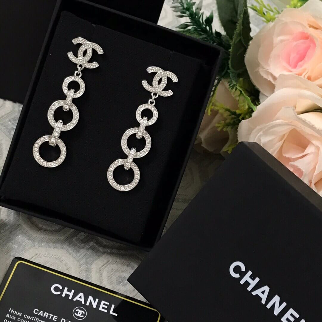 Chanel Icon Chain Party Style Elegant Style Earrings AB4038