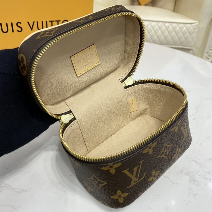 Louis Vuitton Monogram Canvas Nice Mano Toiletry Pouch M44936