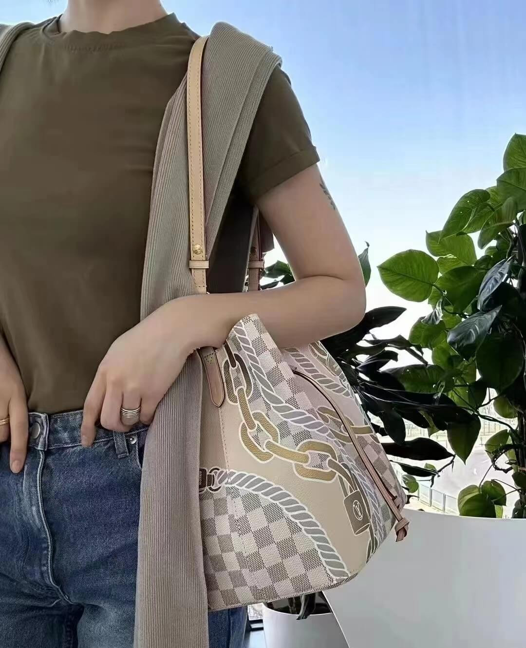 Louis Vuitton Damier Azur Neonoe MM N40474