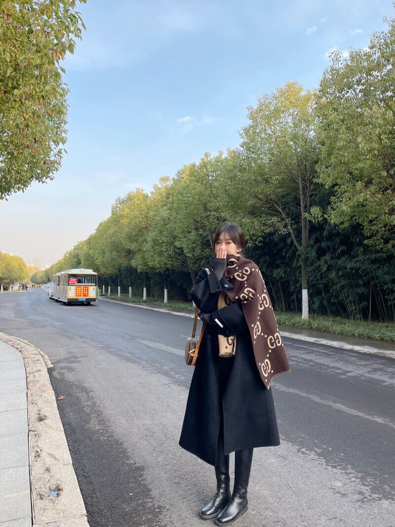 Gucci GG Jacquard Wool Silk Scarf 495592a