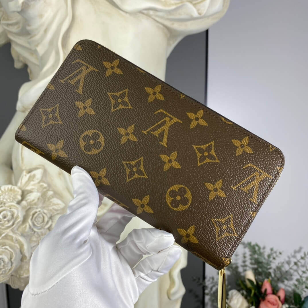 Louis Vuitton Christmas Animation 2020 Zippy Wallet M69753