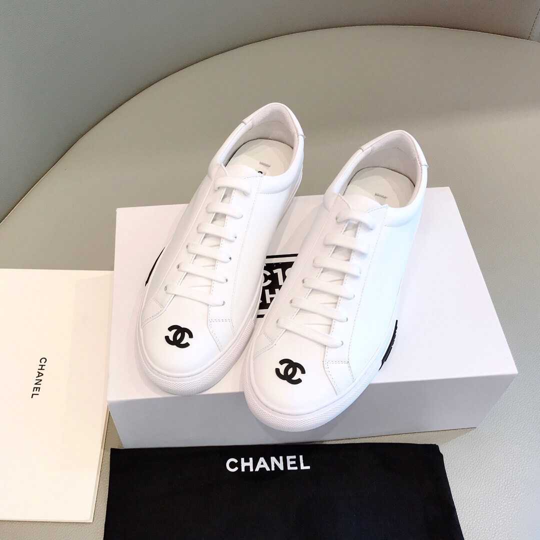 Chanel 2020ss Vintage Sneakers Embroidered Black Logo