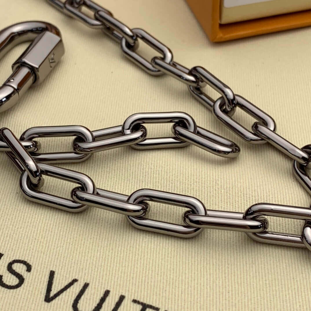 Louis Vuitton LV Key Chain Key Holder M68862