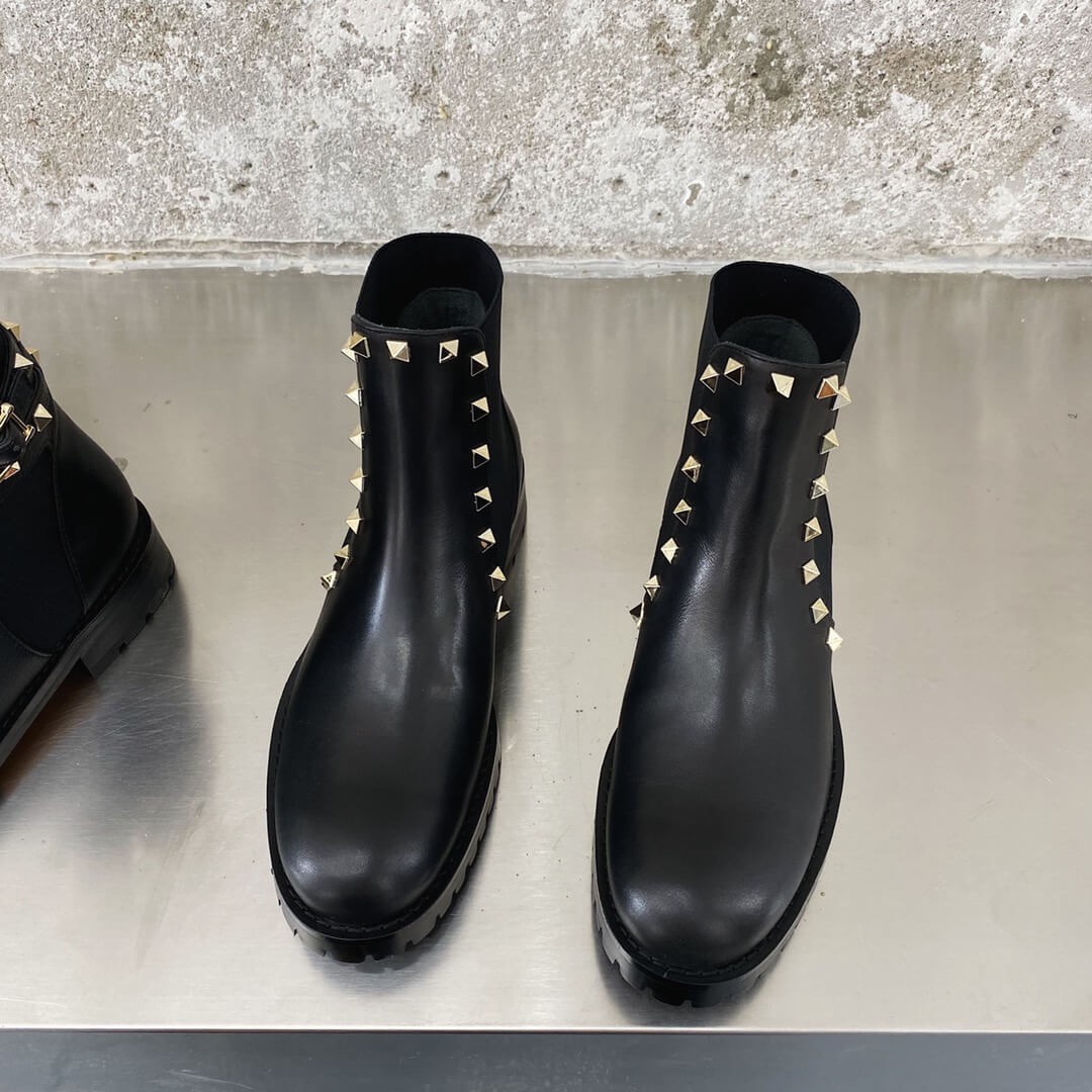 Valentino Garavani Rockstud Ankle Boot 20mm D47