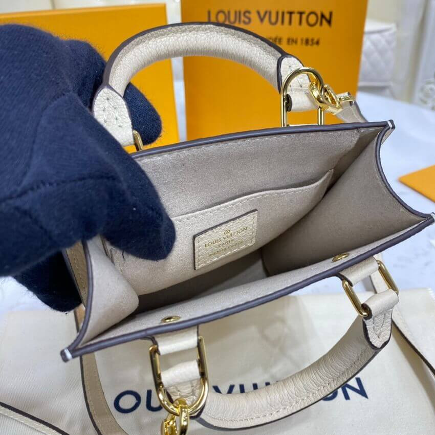 Louis Vuitton Petit Sac Plat M80449