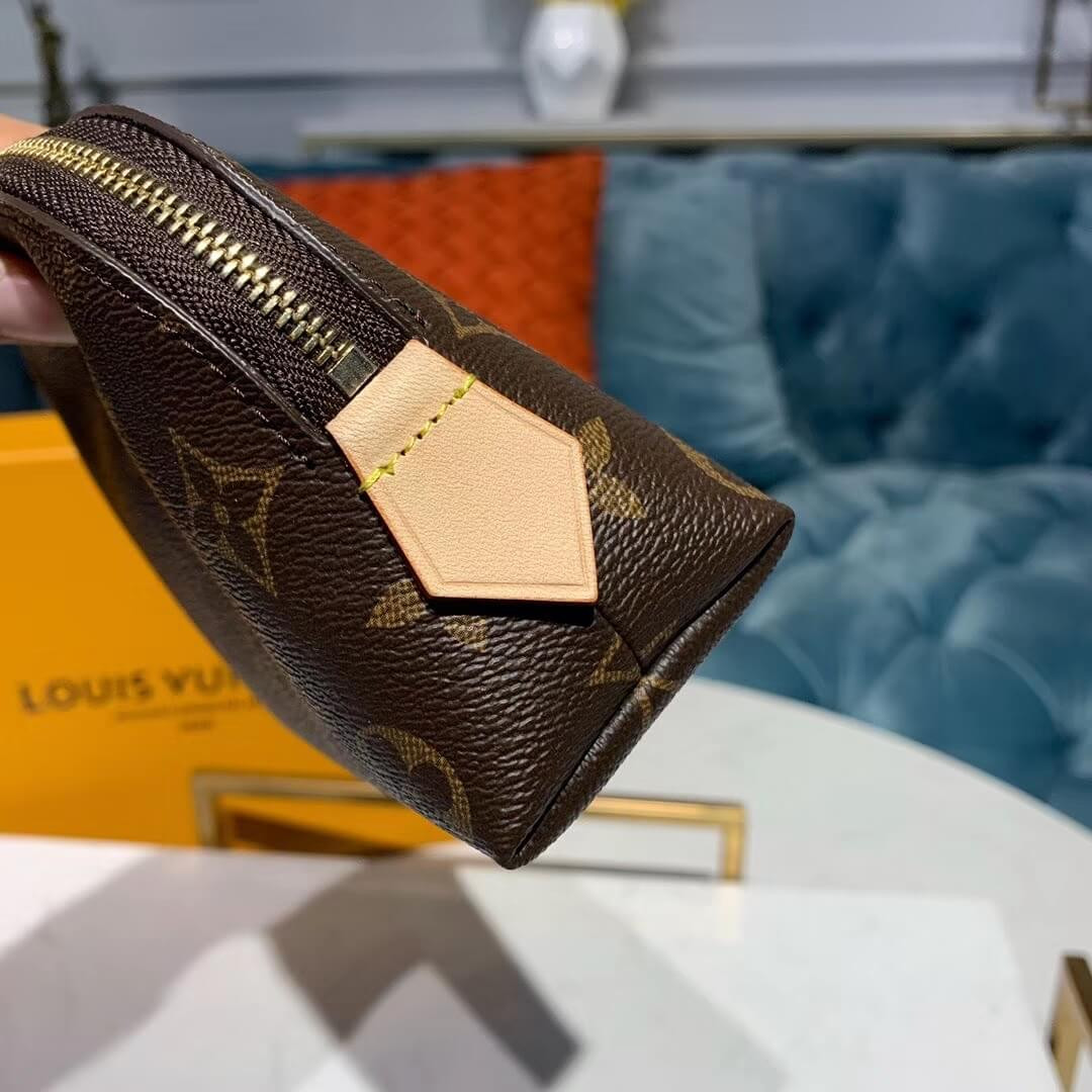 Louis Vuitton Monogram Canvas Cosmetic Pouch M47515
