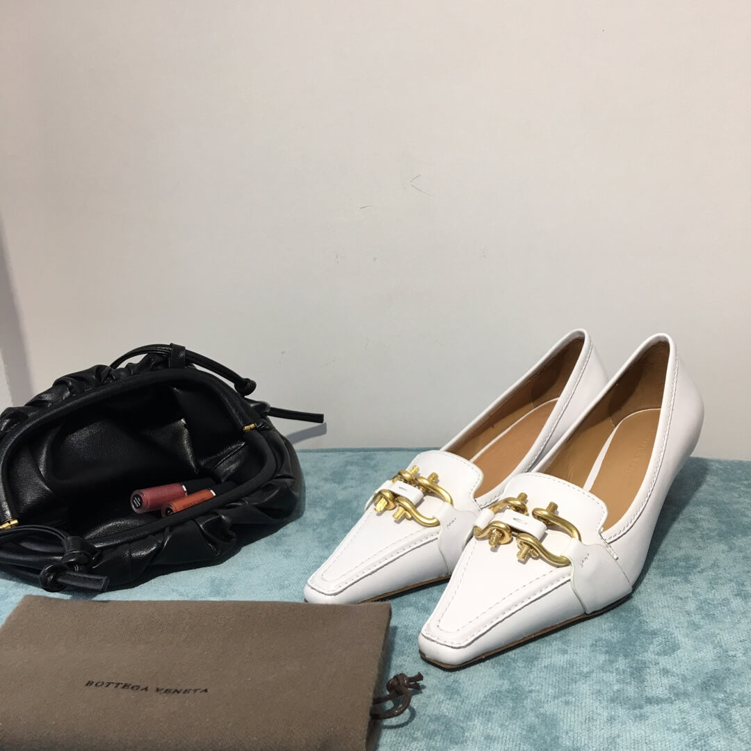 Bottega Veneta Madame Leather Pumps 594559