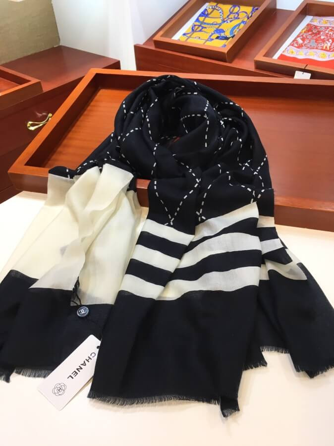 Chanel Cashmere Wool Sequins CC Stole C32040