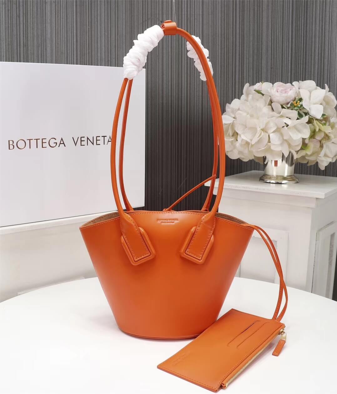 Bottega Veneta Mini Basket Tote 423168