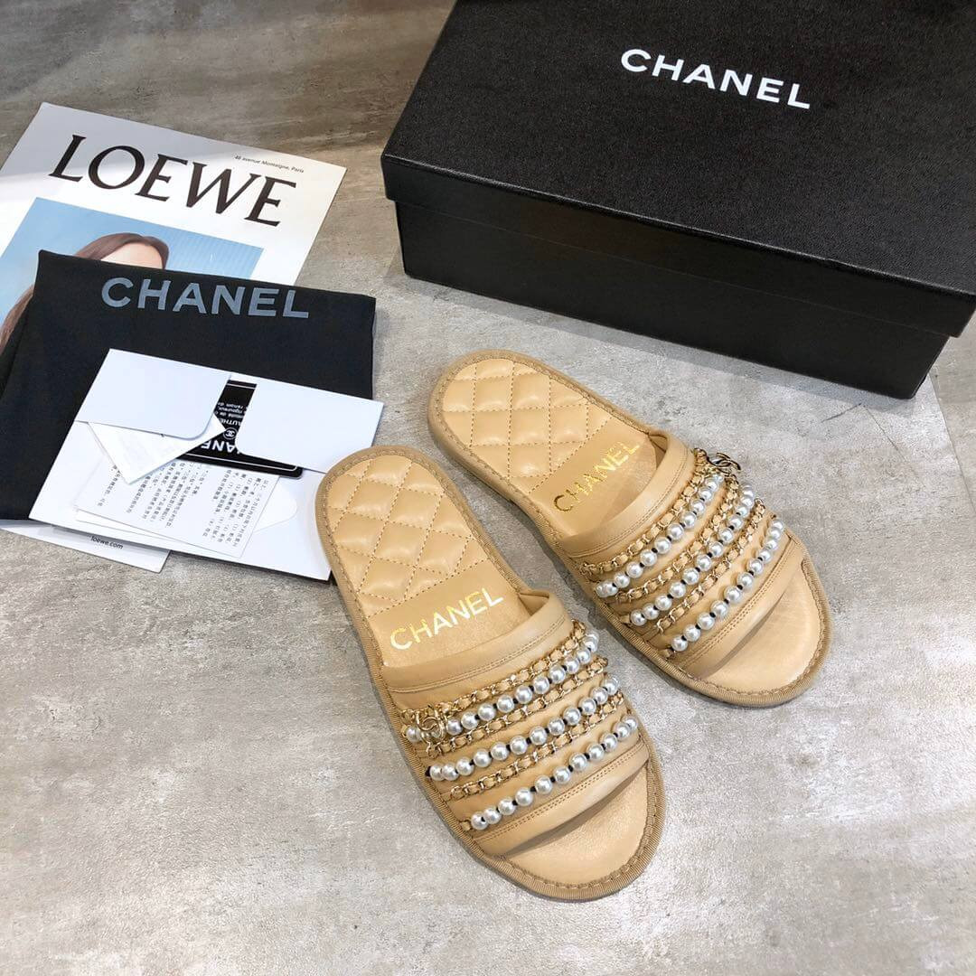 Chanel Chain and Pearl Slipper G34406