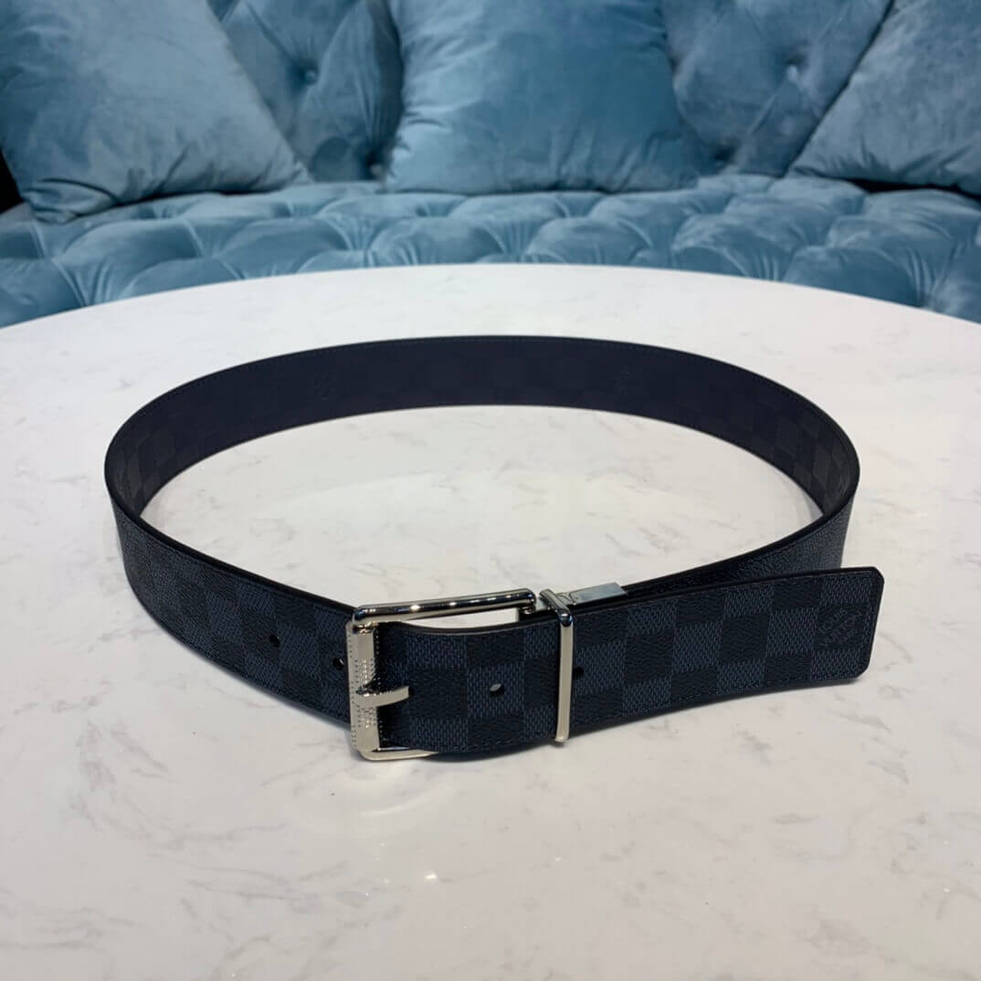 Louis Vuitton Damier Print 40mm M9211T