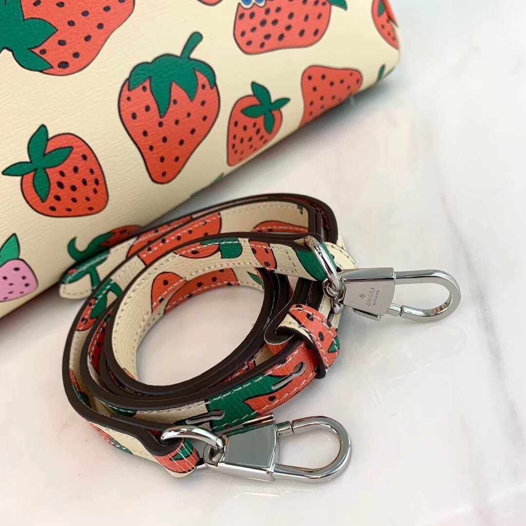 Gucci Zumi Strawberry Print Medium Top Handle Bag 564714